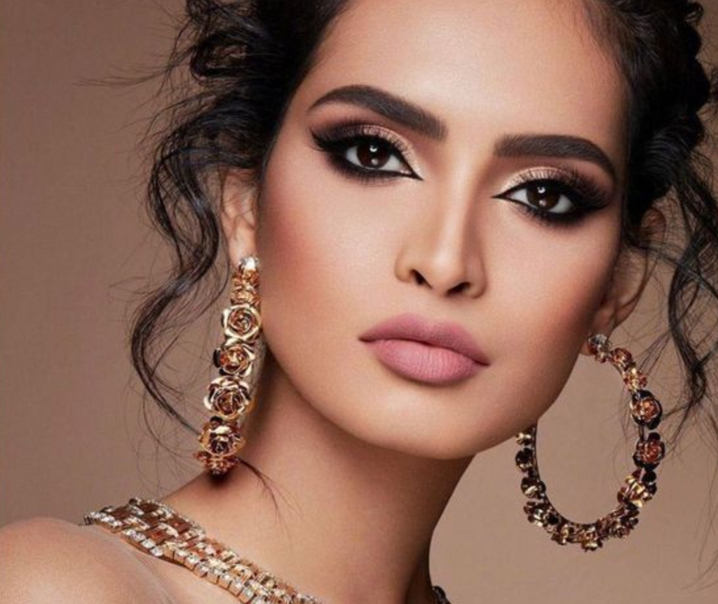 L'art du maquillage oriental : techniques et conseils pour un regard envoûtant