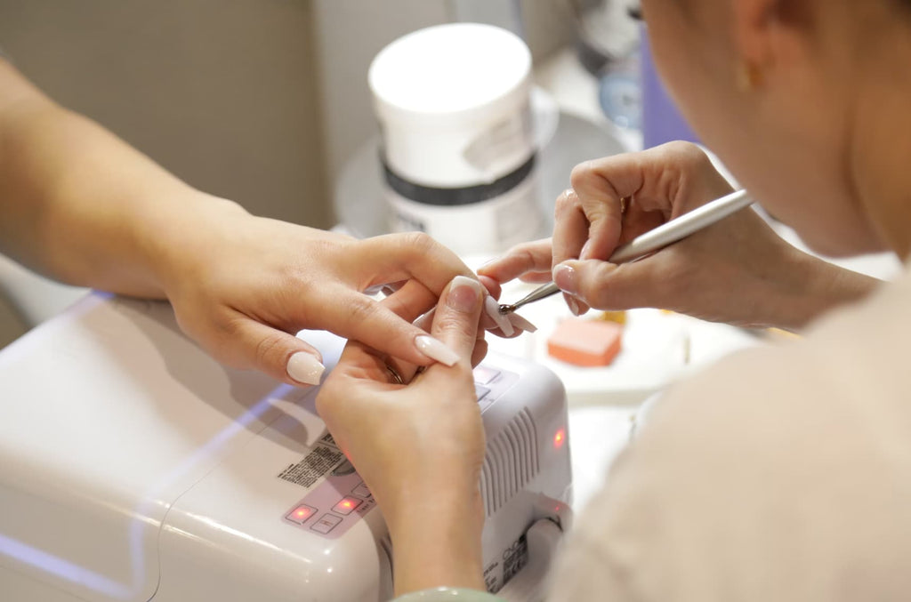 Traitement des ongles dévitalisés pour une peau hydratée et éclatante