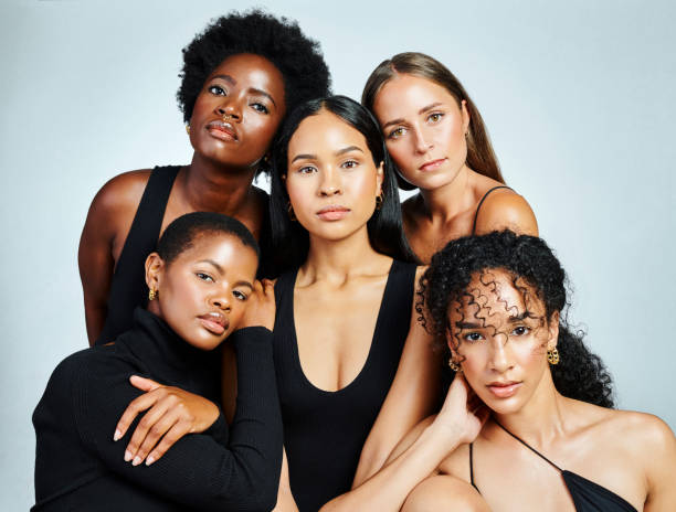 groupe de femmes huile d'argan sur le corps 