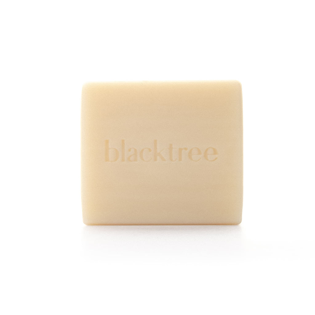 savon de face sur fond blanc